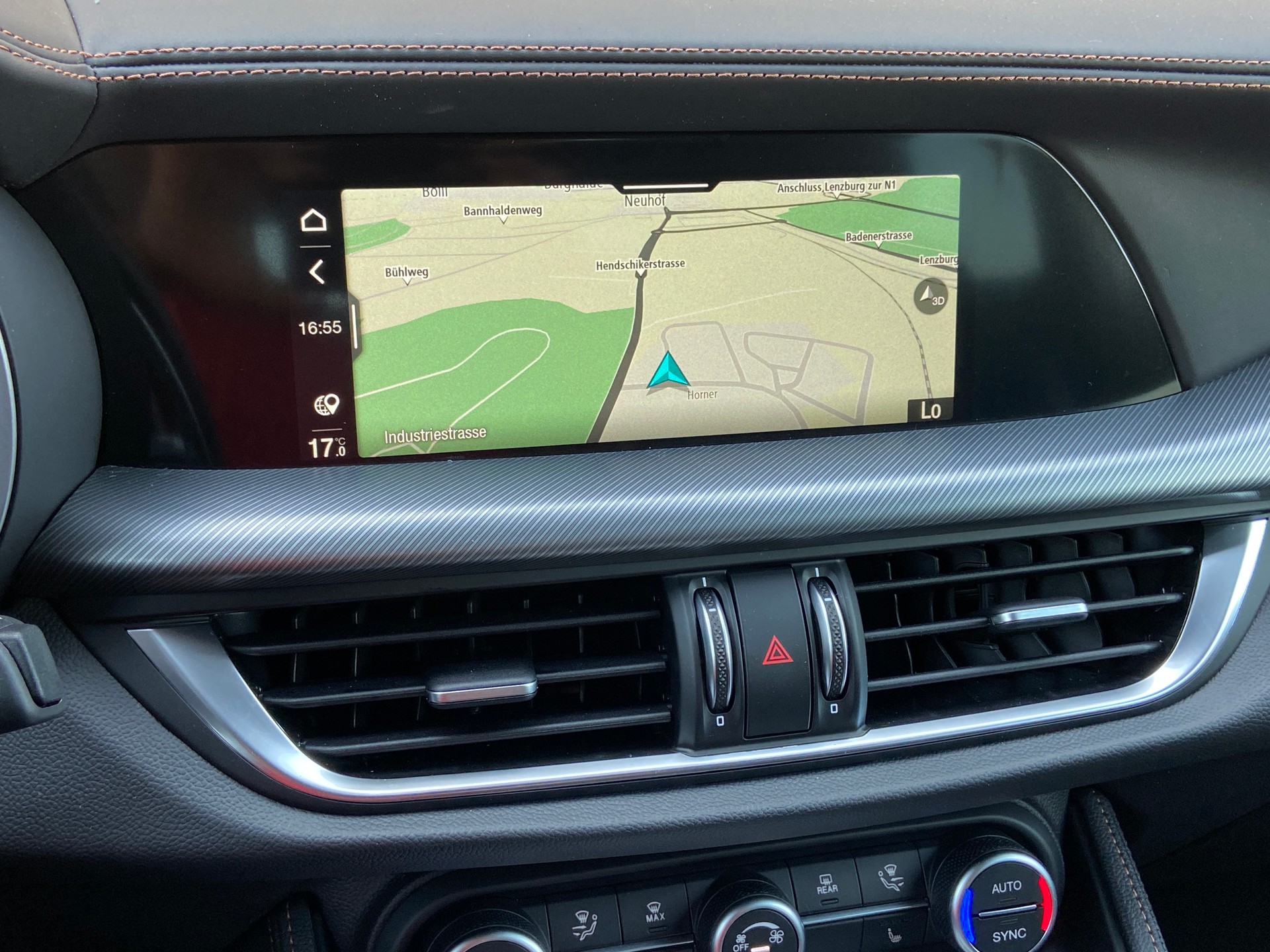 ALFA ROMEO Stelvio 2.0 Intensa Sky Q4 AT8-image-16