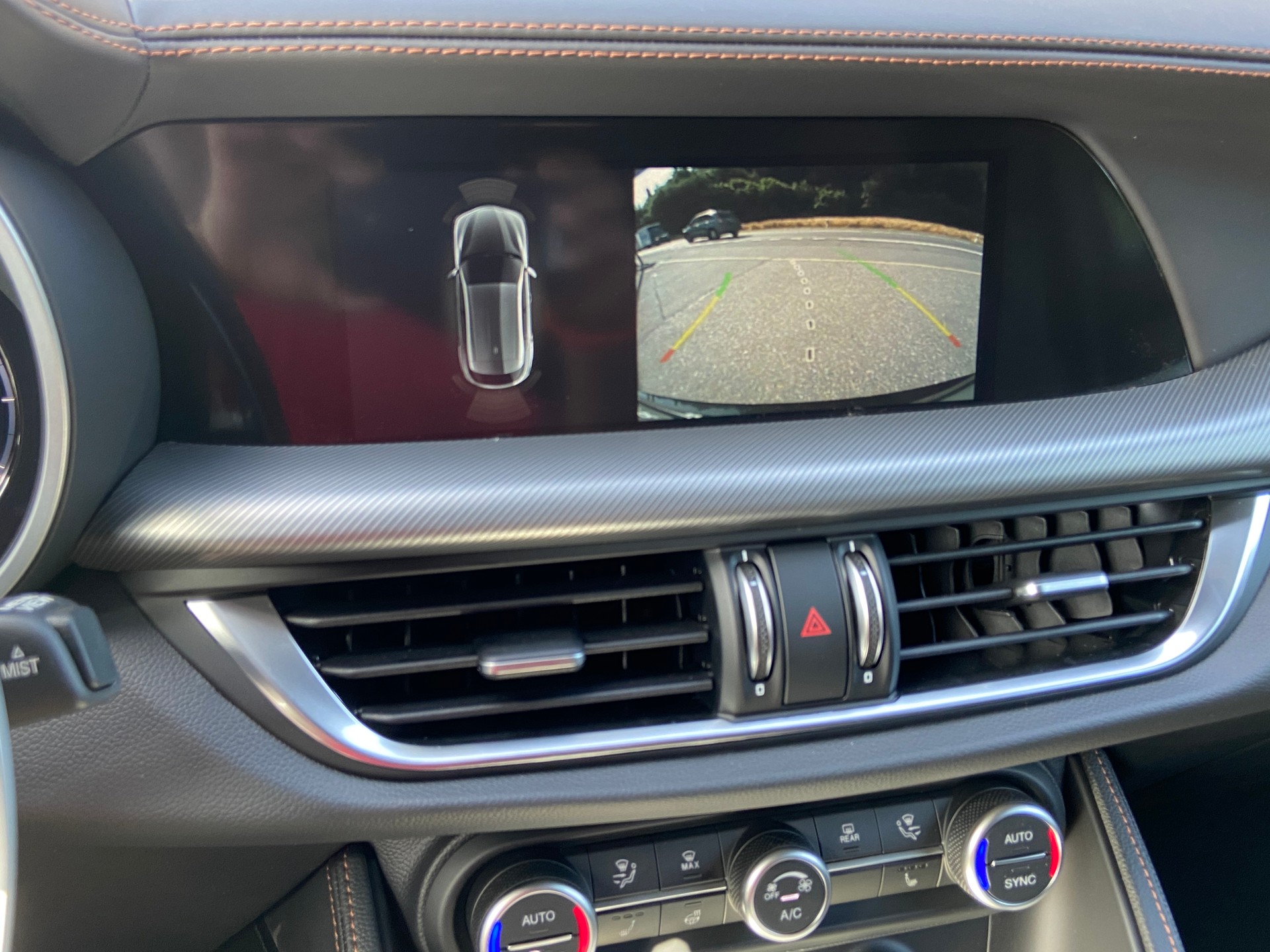 ALFA ROMEO Stelvio 2.0 Intensa Sky Q4 AT8-image-17
