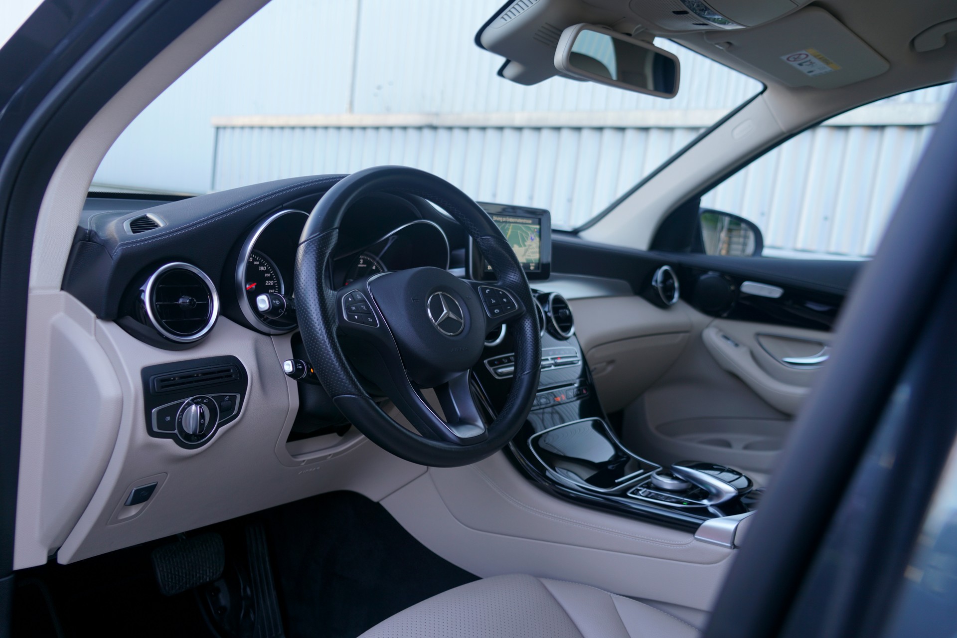 MERCEDES-BENZ GLC 250 d AMG Line 4Matic 9G-Tronic (CH)-image-6