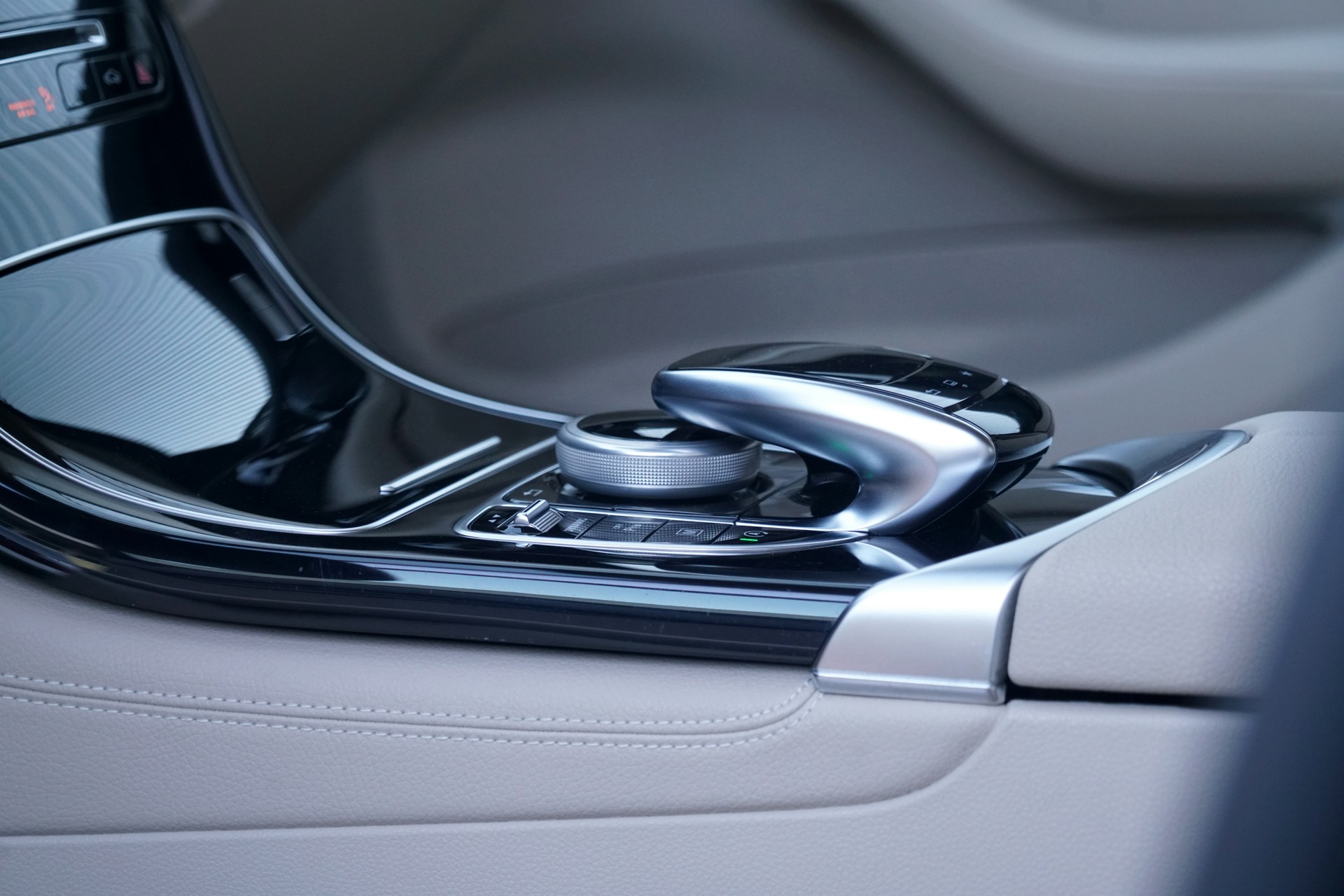 MERCEDES-BENZ GLC 250 d AMG Line 4Matic 9G-Tronic (CH)-image-7