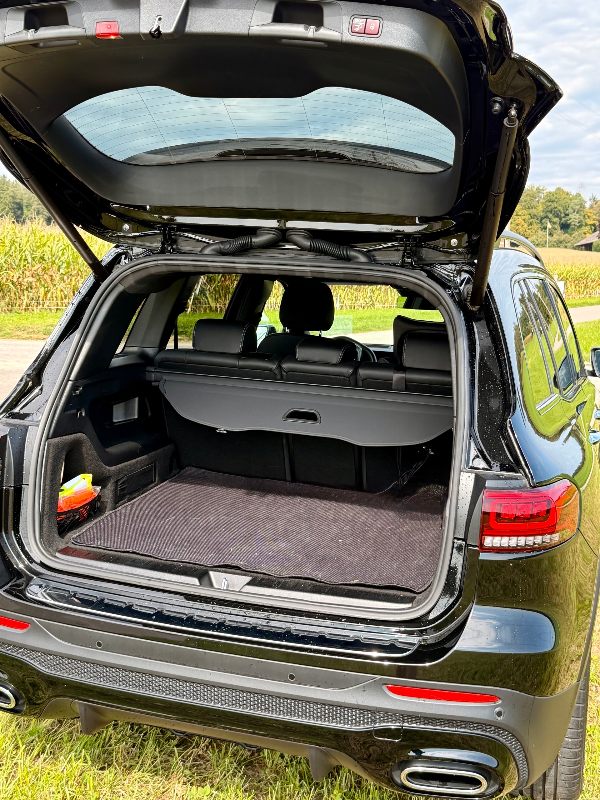 MERCEDES-BENZ GLB 220 d 4Matic AMG Line 8G-Tronic-image-3