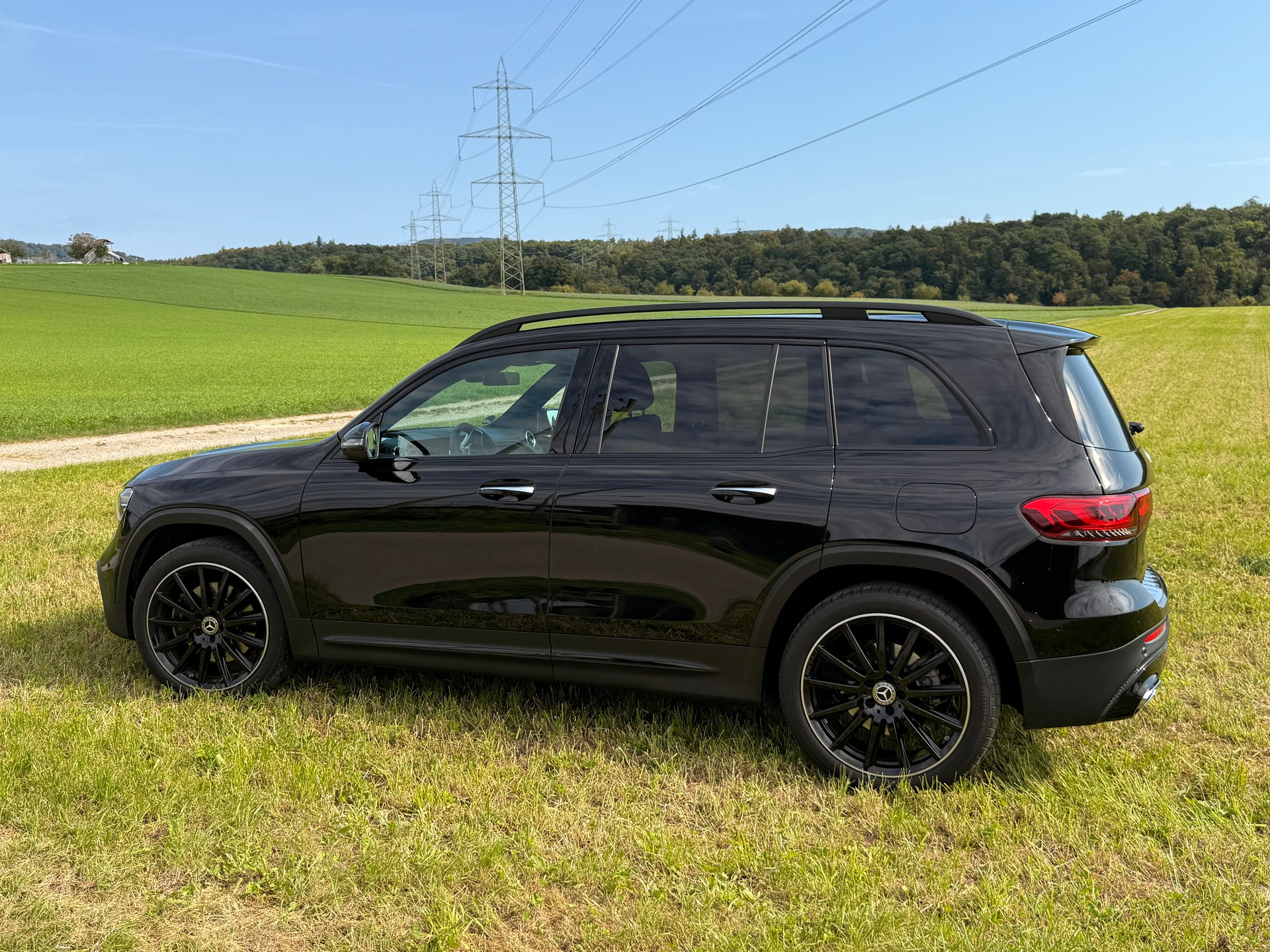 MERCEDES-BENZ GLB 220 d 4Matic AMG Line 8G-Tronic-image-0