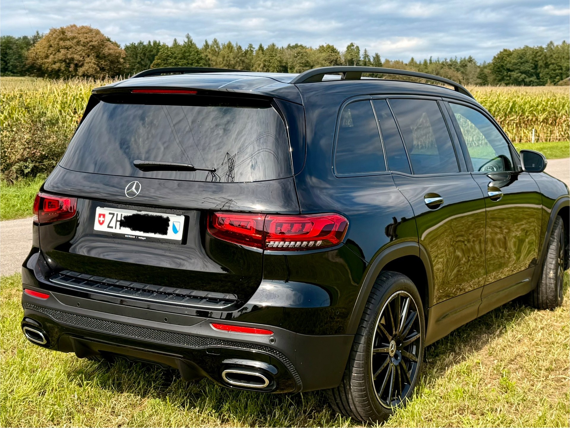 MERCEDES-BENZ GLB 220 d 4Matic AMG Line 8G-Tronic-image-2