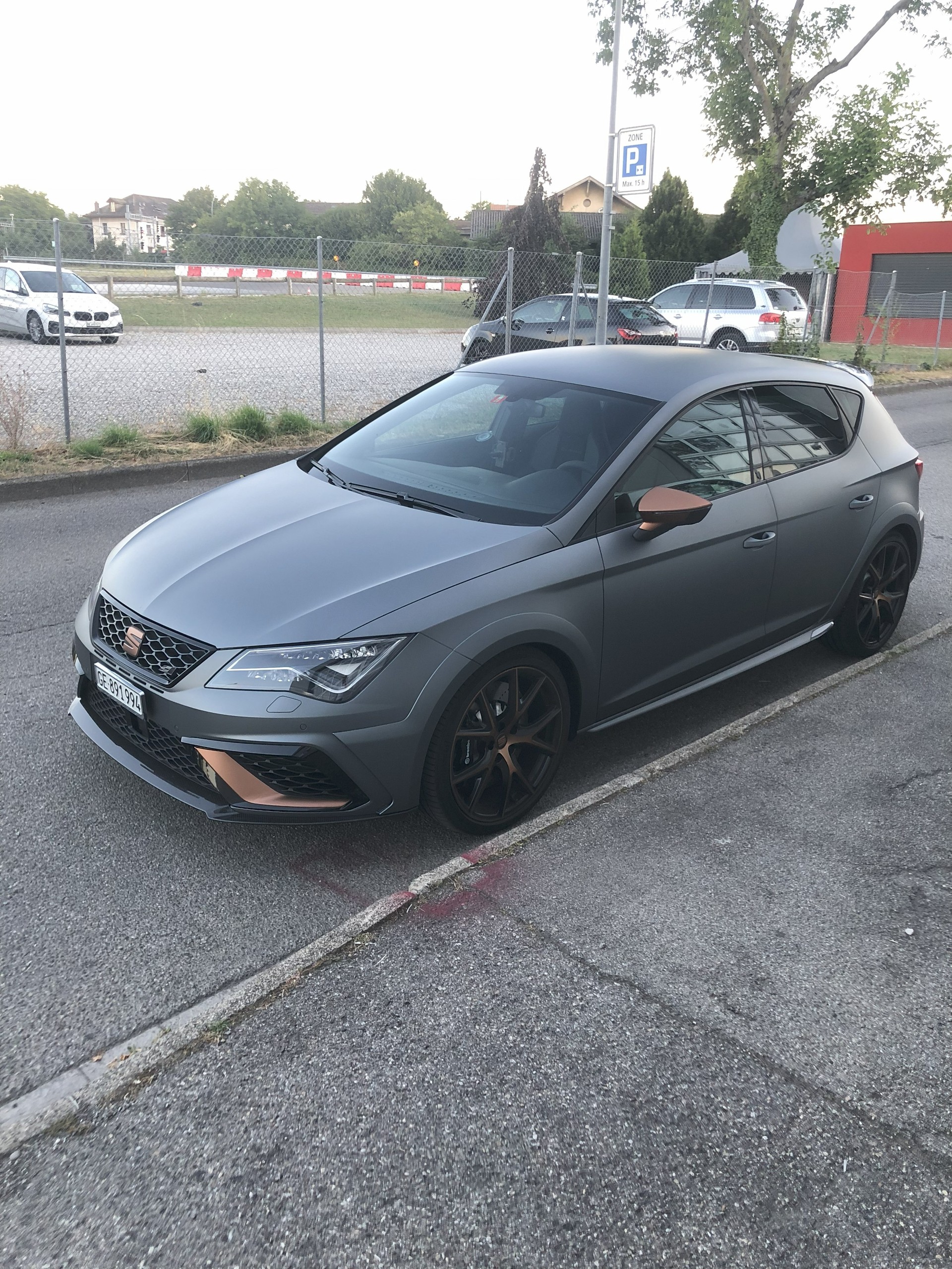 SEAT Leon 2.0 TSI Cupra 300 DSG-image-2