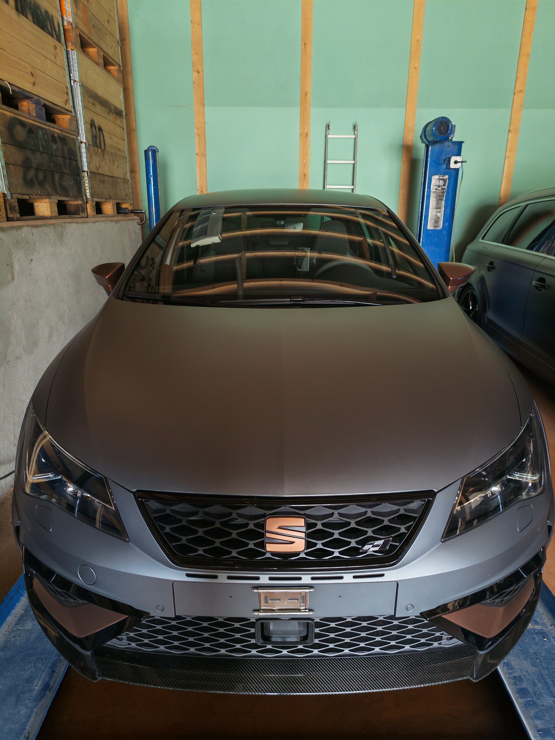 SEAT Leon 2.0 TSI Cupra 300 DSG-image-10