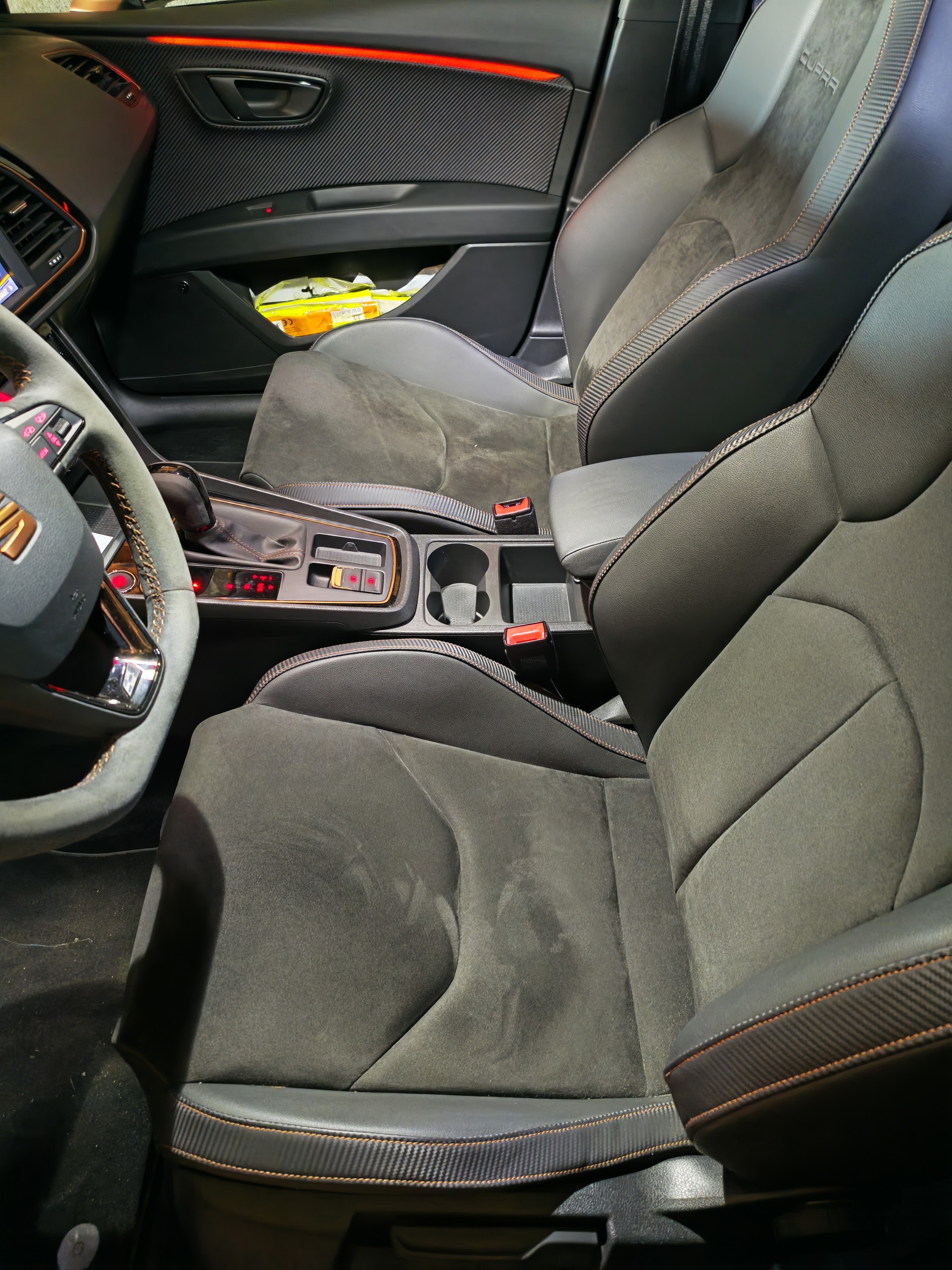 SEAT Leon 2.0 TSI Cupra 300 DSG-image-6