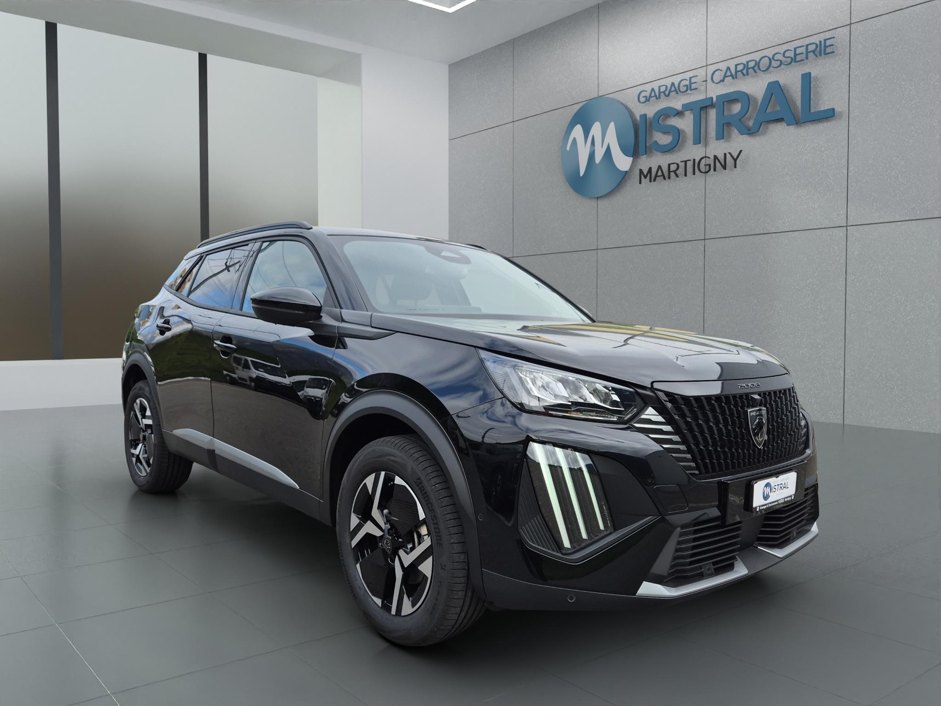 PEUGEOT 2008 1.2 Hybrid Allure Premium-image-6