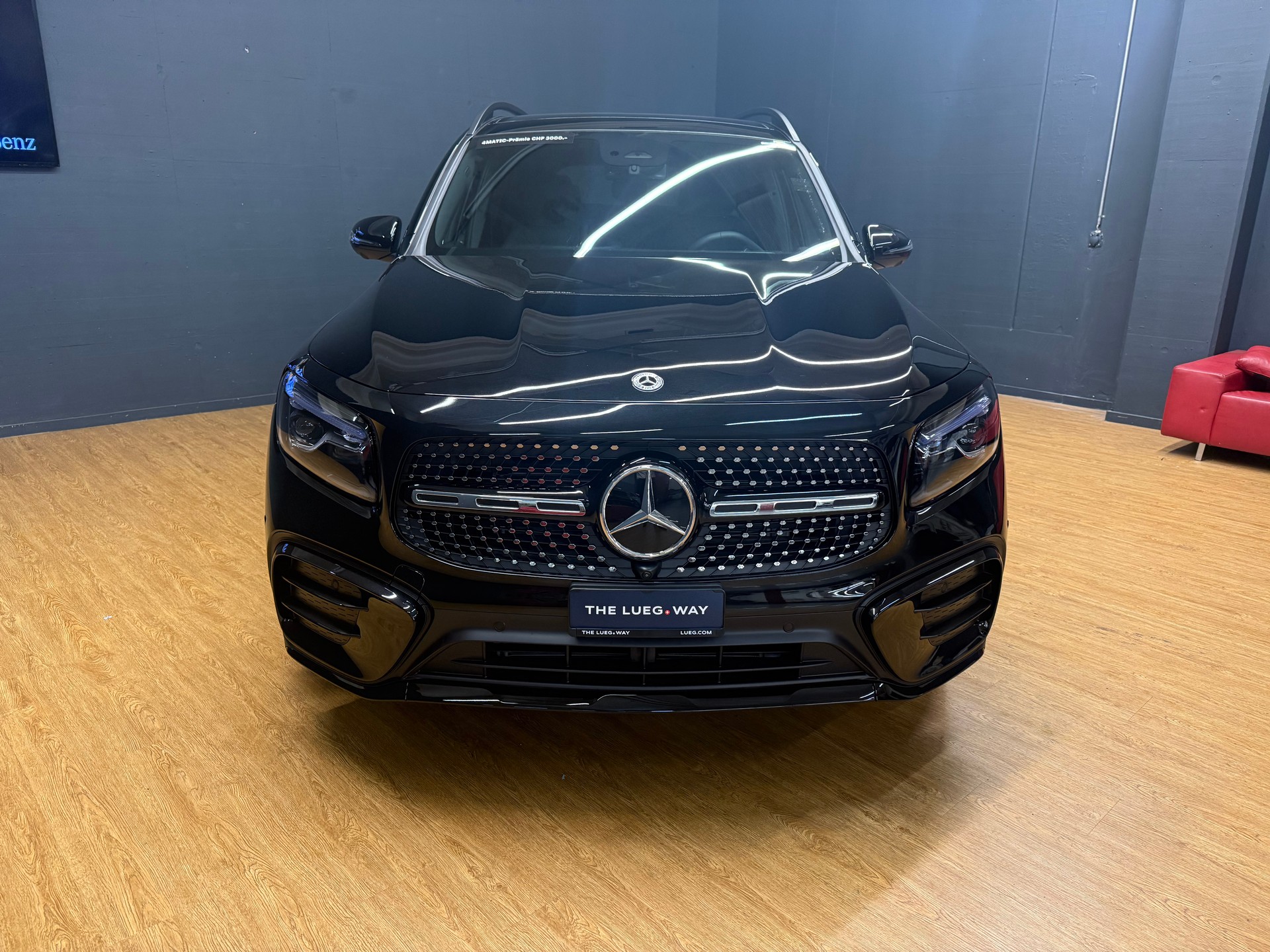 MERCEDES-BENZ GLB 220 d 4M - AMG / DISTRONIC / 360 Grad Kamera / Head-Up Display-image-4