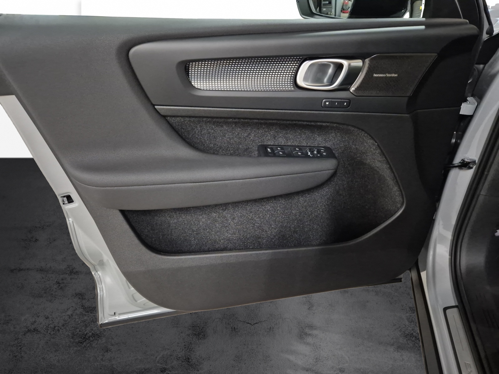 VOLVO EX40 Extended Ultra-image-8