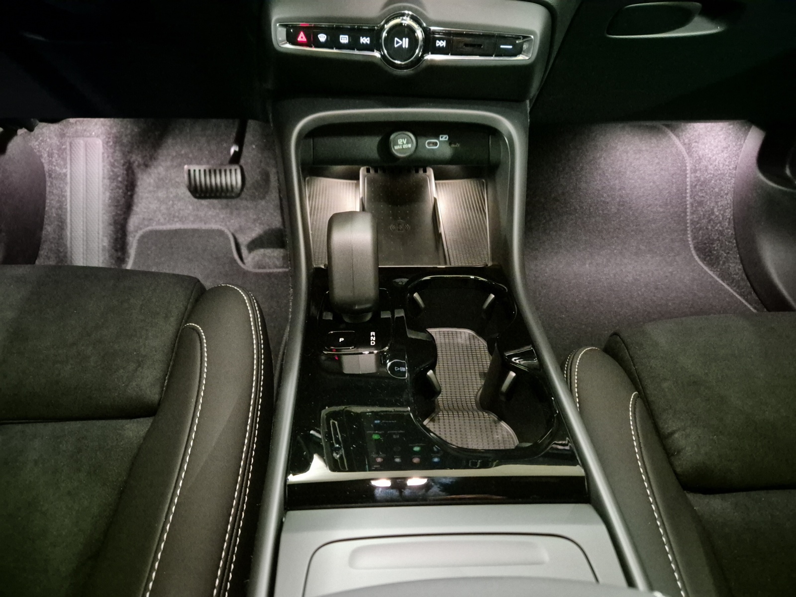 VOLVO EX40 Extended Ultra-image-13