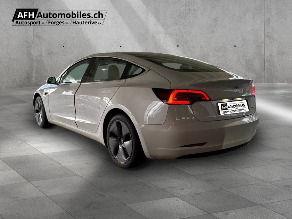 TESLA Model 3 Long Range D-image-7