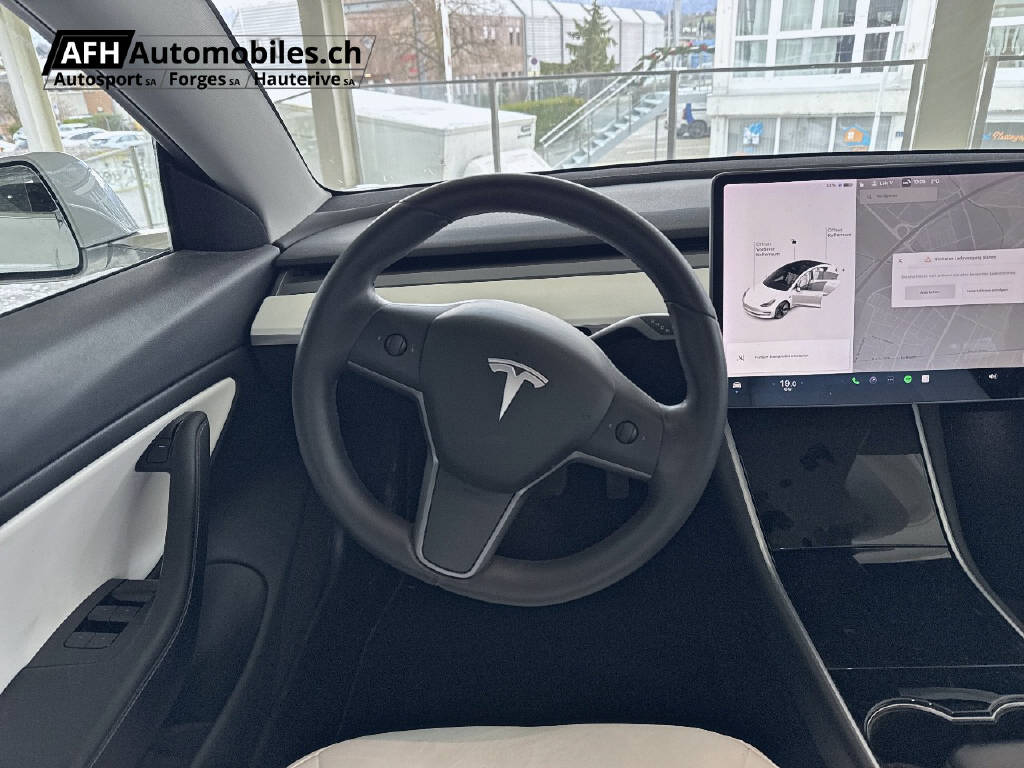 TESLA Model 3 Long Range D-image-10
