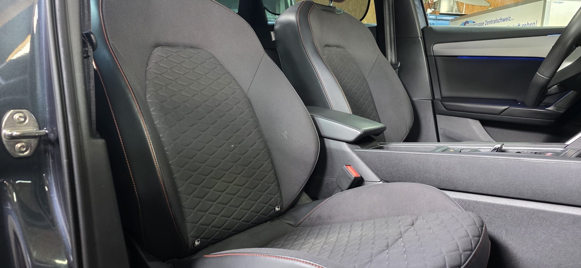 SEAT Leon ST 1.4 eHybrid pHEV DSG Hola FR *CH-Fahrzeug*-image-12