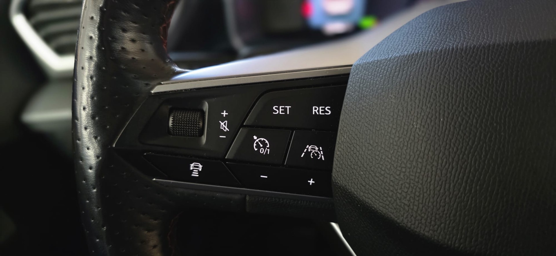 SEAT Leon ST 1.4 eHybrid pHEV DSG Hola FR *CH-Fahrzeug*-image-16