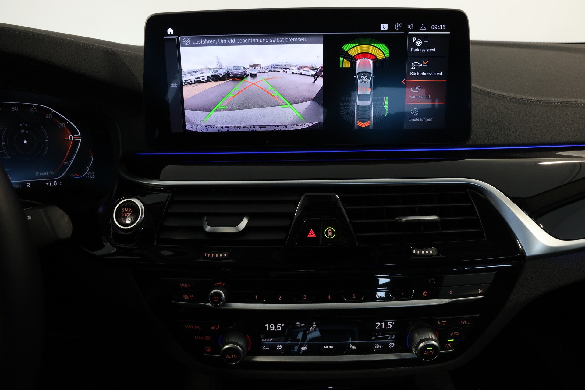 BMW 530i xDrive 48V Luxury Line Steptronic-image-10