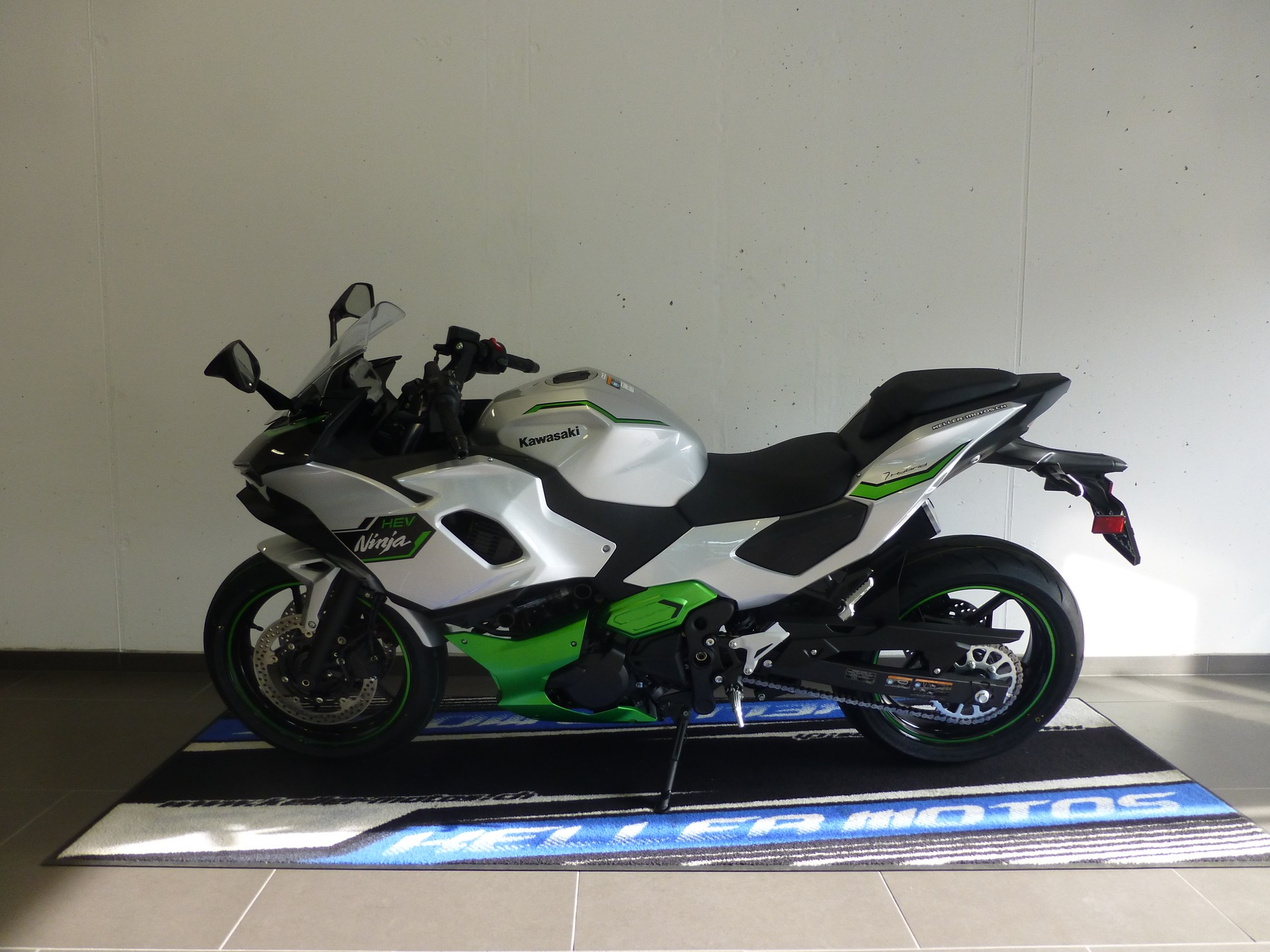 KAWASAKI Ninja 7 Hybrid-showroom-element-1