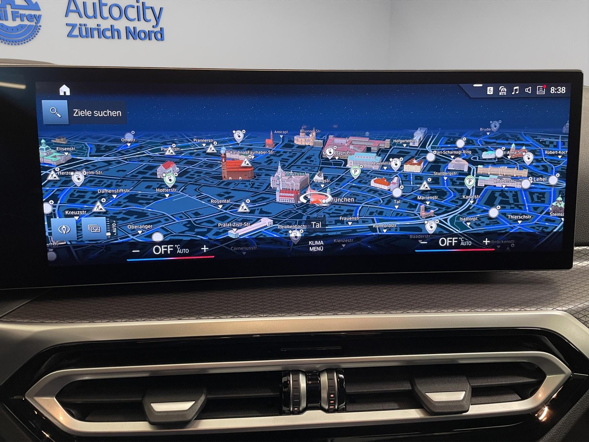 BMW 320e xDrive Touring-image-14