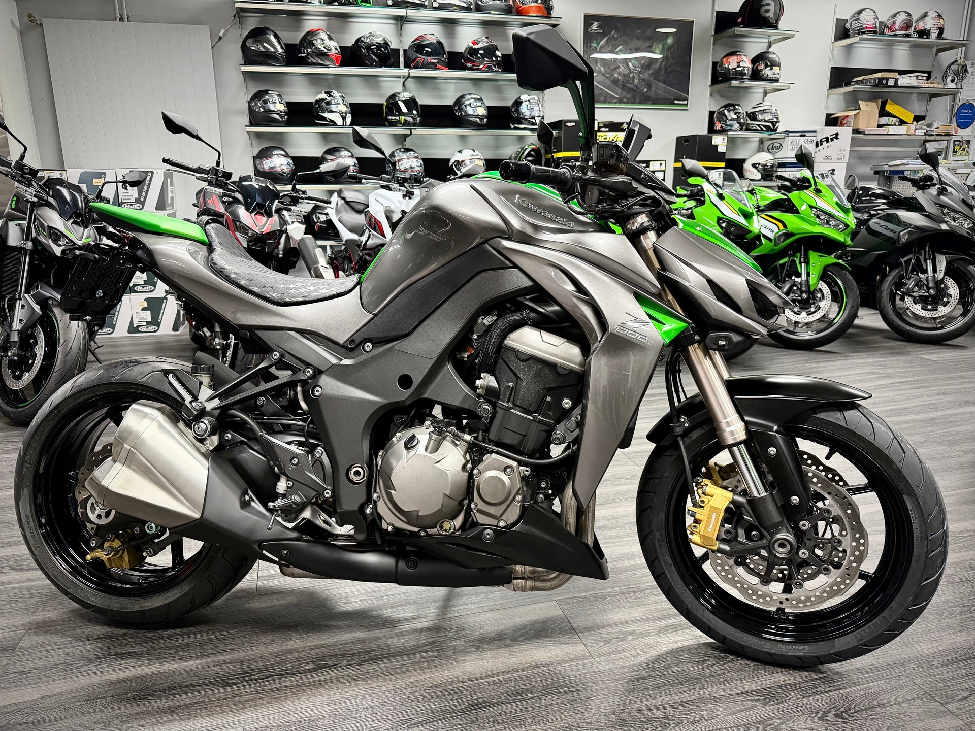 KAWASAKI Z 1000 Special Edition ABS-showroom-element-3