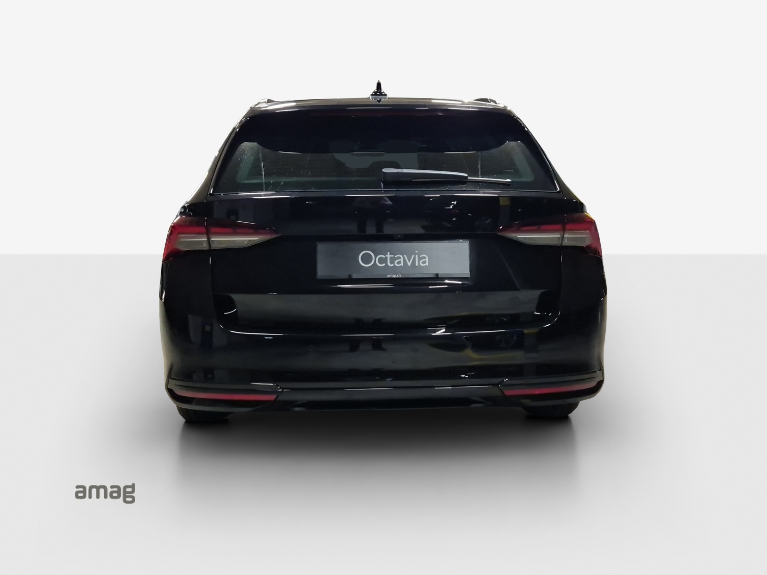 SKODA Octavia Combi 1.5 TSI mHEV DSG Sport Line-image-3