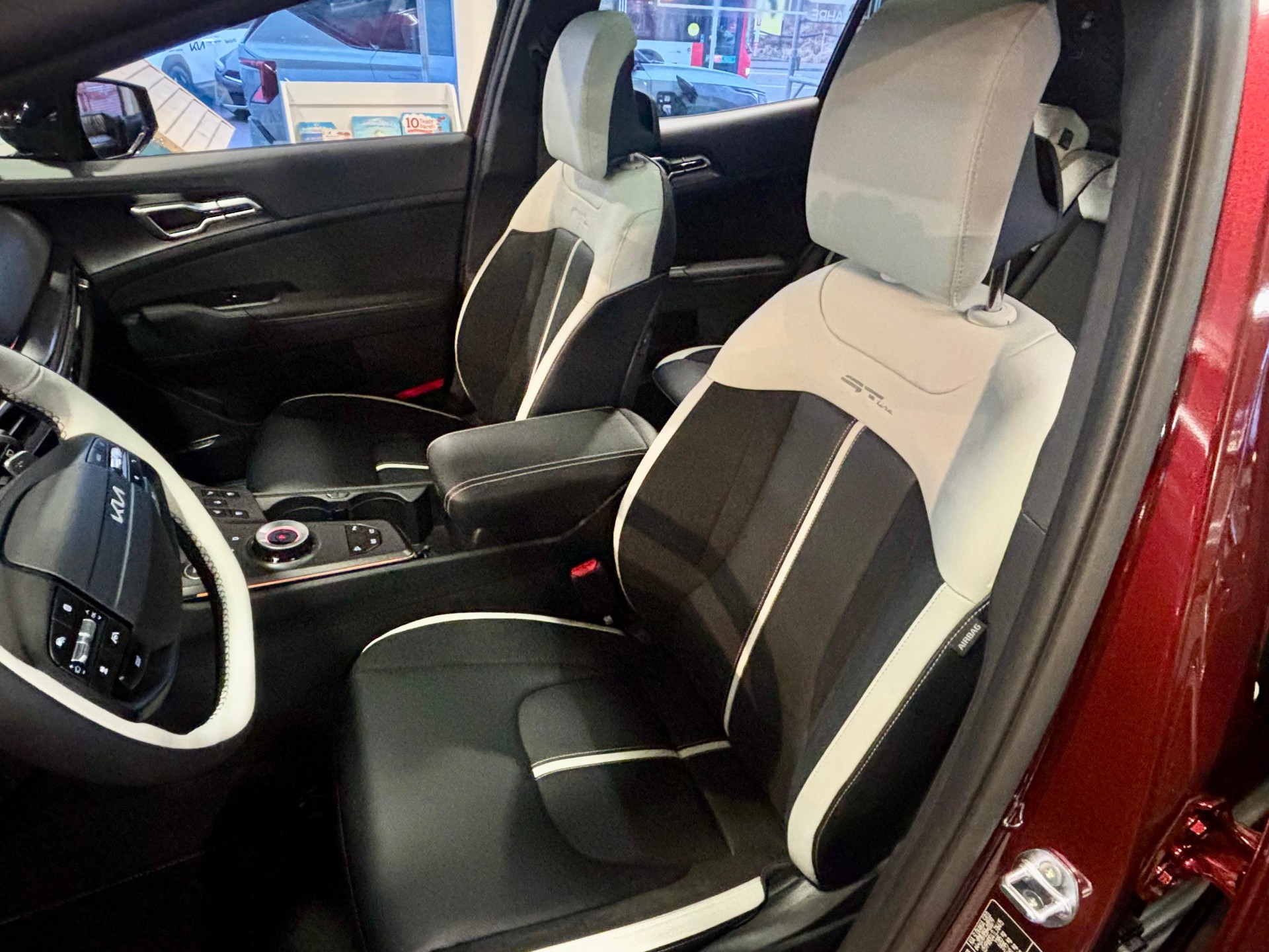KIA Sportage 1.6 T-GDi Hybrid GT-Line-image-3
