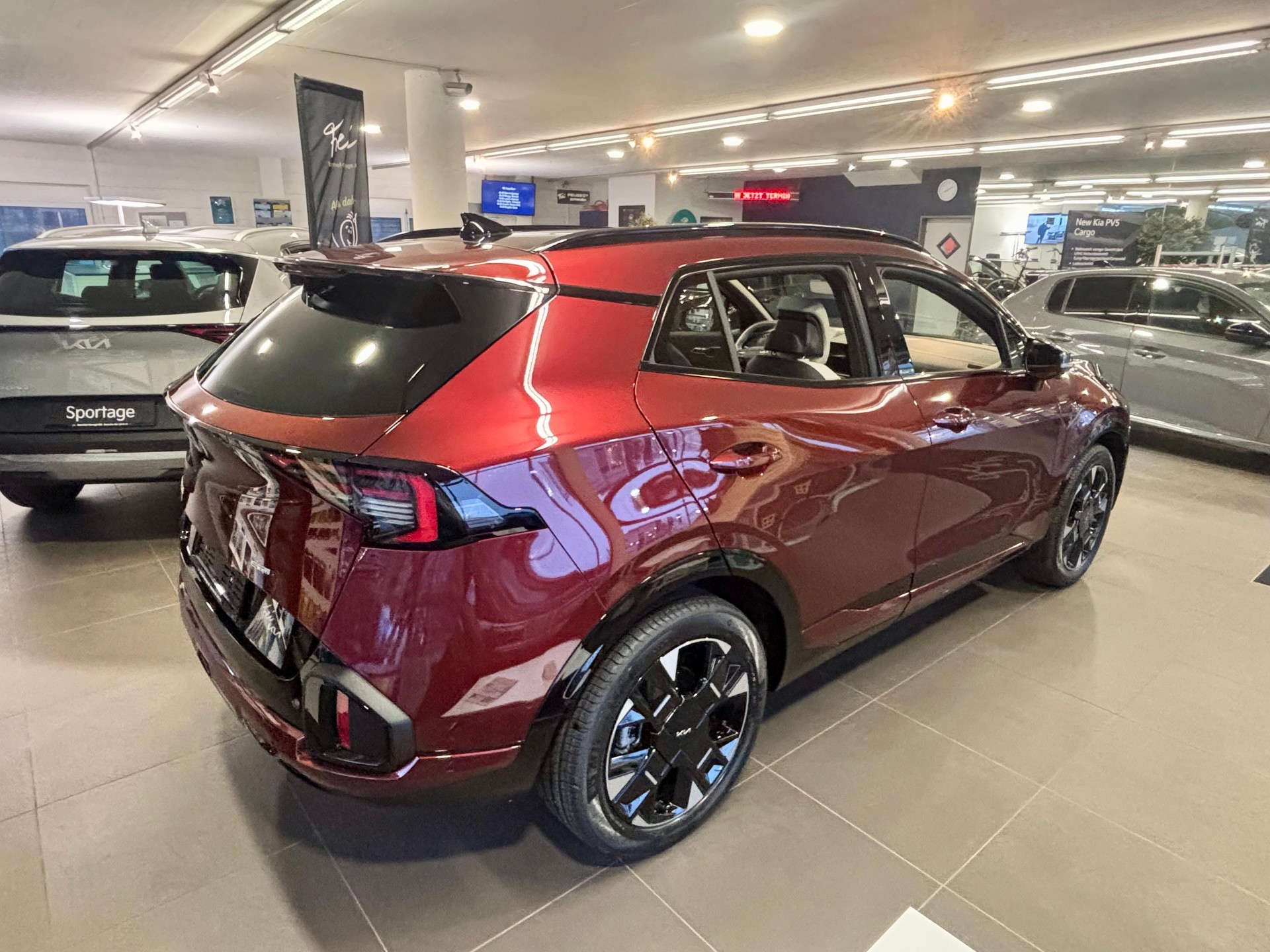 KIA Sportage 1.6 T-GDi Hybrid GT-Line-image-11