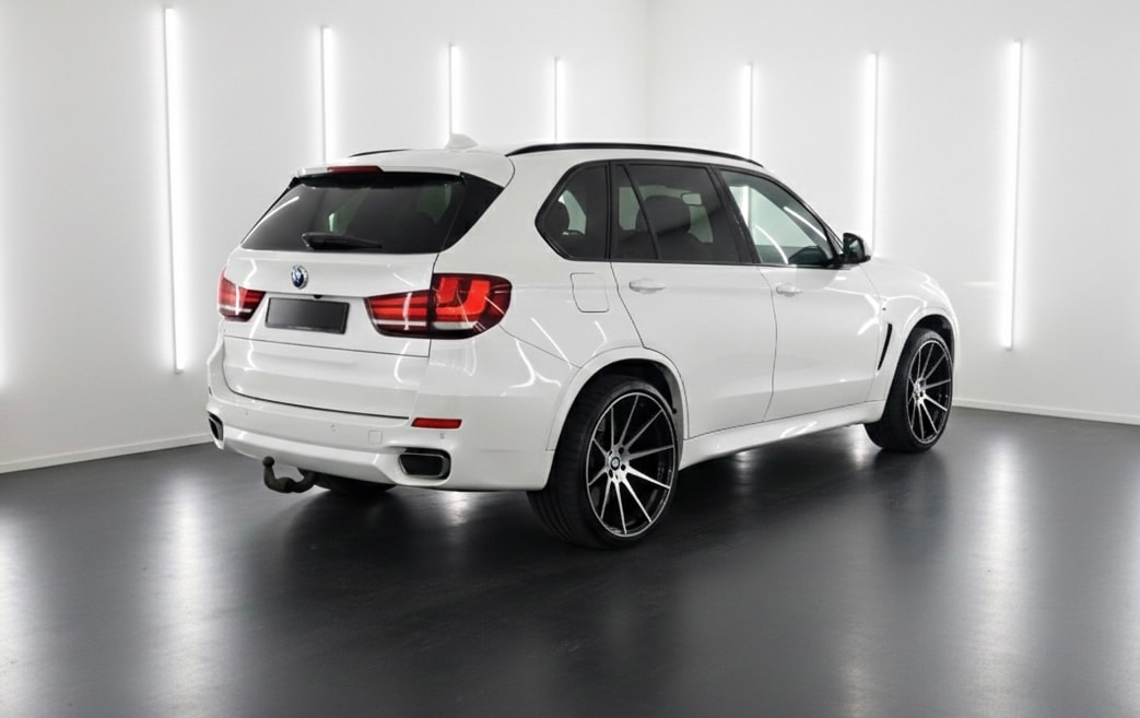 BMW X5 xDrive 30d Steptronic M-Sport-image-2