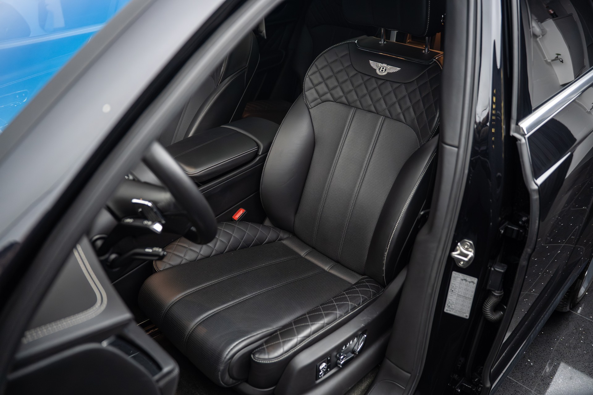 BENTLEY Bentayga V8 Diesel-image-6