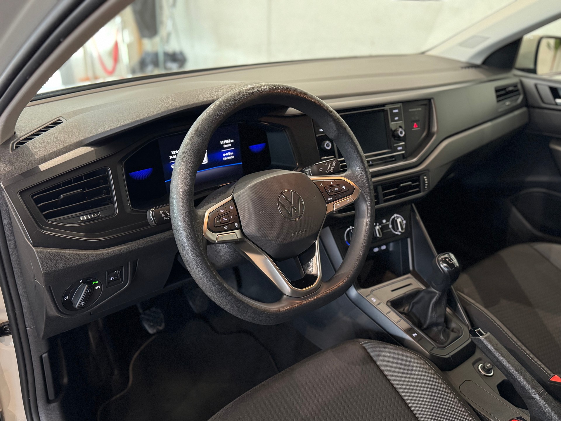VW Polo 1.0 MPI Basis || TEMPOMAT || SPURHALTE || VIRTUAL COCKPIT || APPLE CARPLAY-image-14