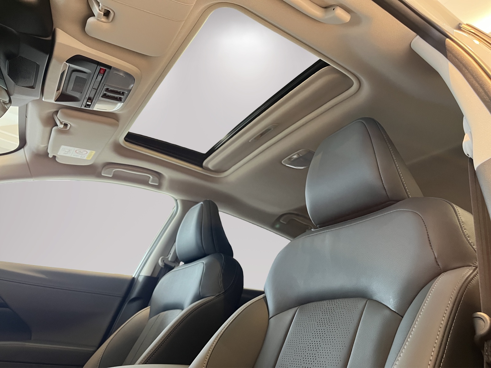 SUBARU Crosstrek 2.0i e-Boxer Luxury-image-11
