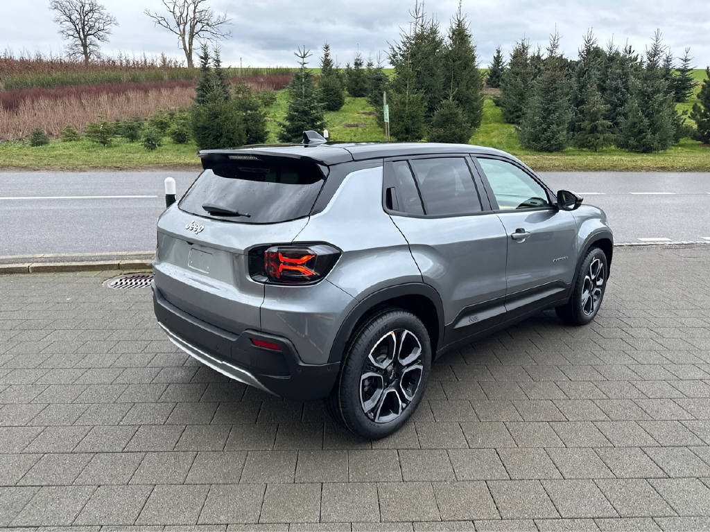 JEEP Avenger Summit-image-2