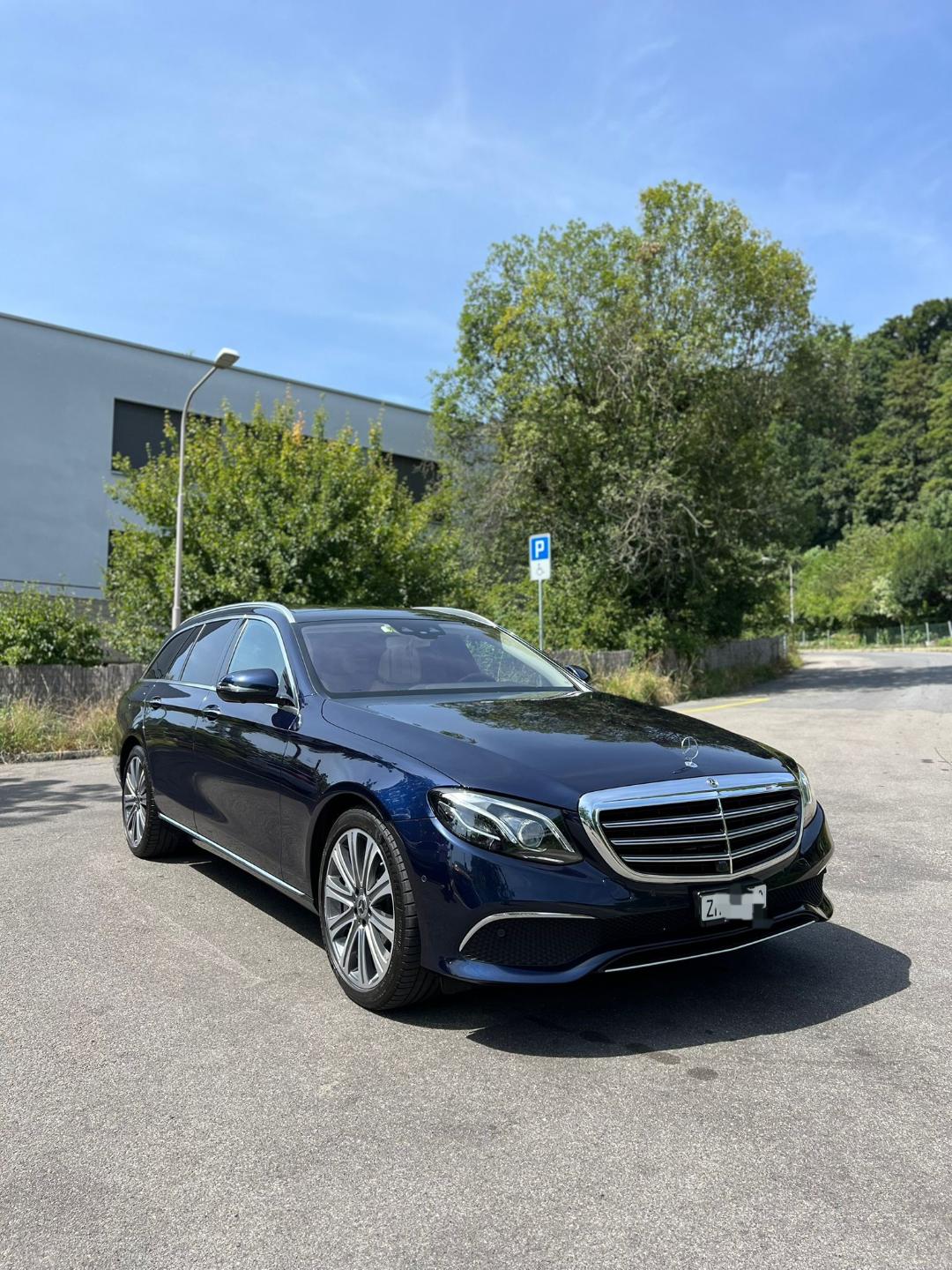MERCEDES-BENZ E 400 Exclusive 4 Matic 9G-Tronic-image-3