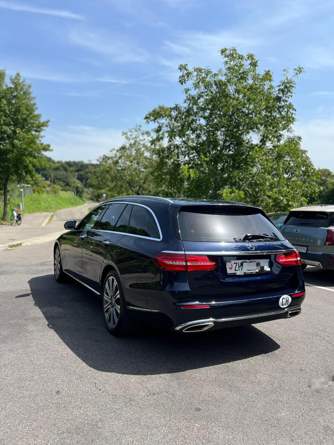 MERCEDES-BENZ E 400 Exclusive 4 Matic 9G-Tronic-image-2
