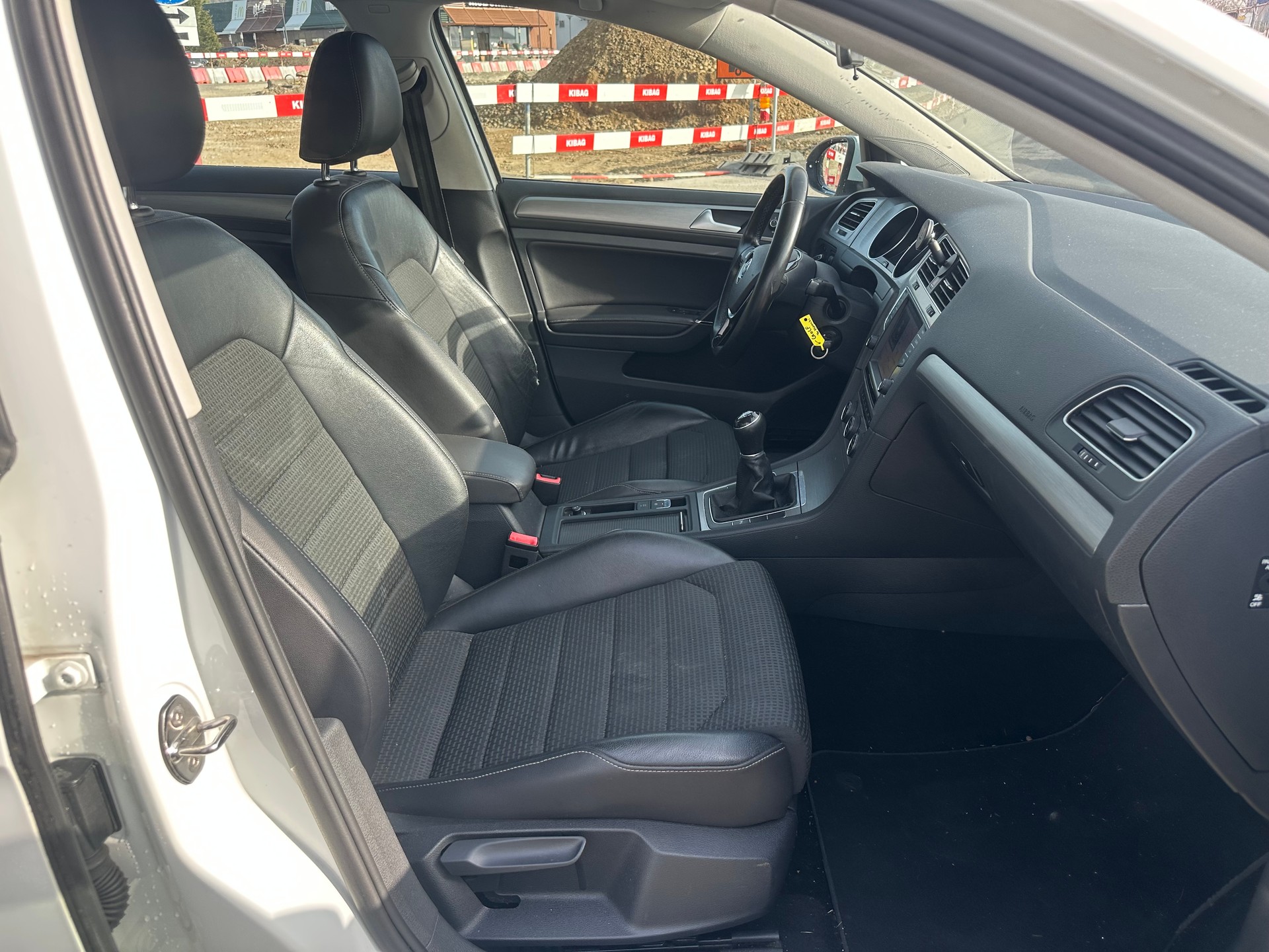VW Golf Variant 1.6 TDI Comfortline-image-10