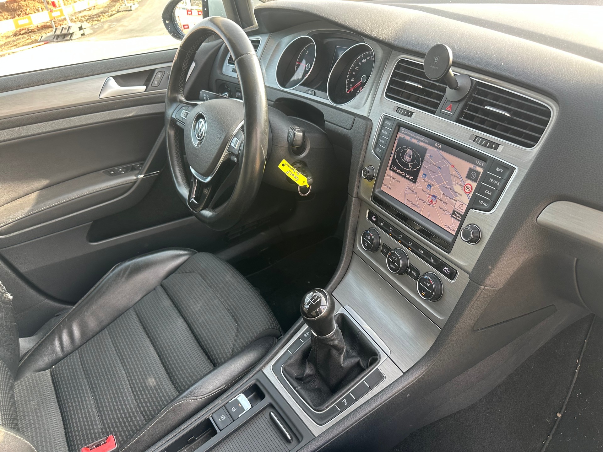 VW Golf Variant 1.6 TDI Comfortline-image-9