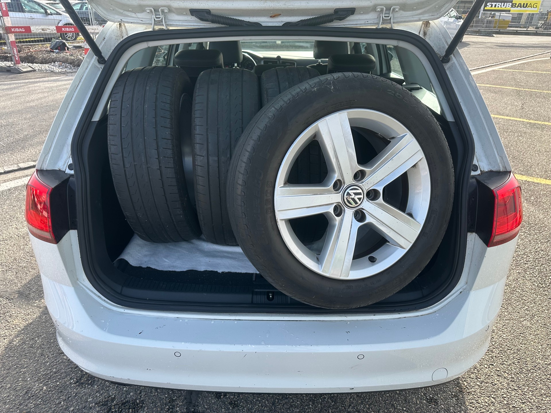 VW Golf Variant 1.6 TDI Comfortline-image-7
