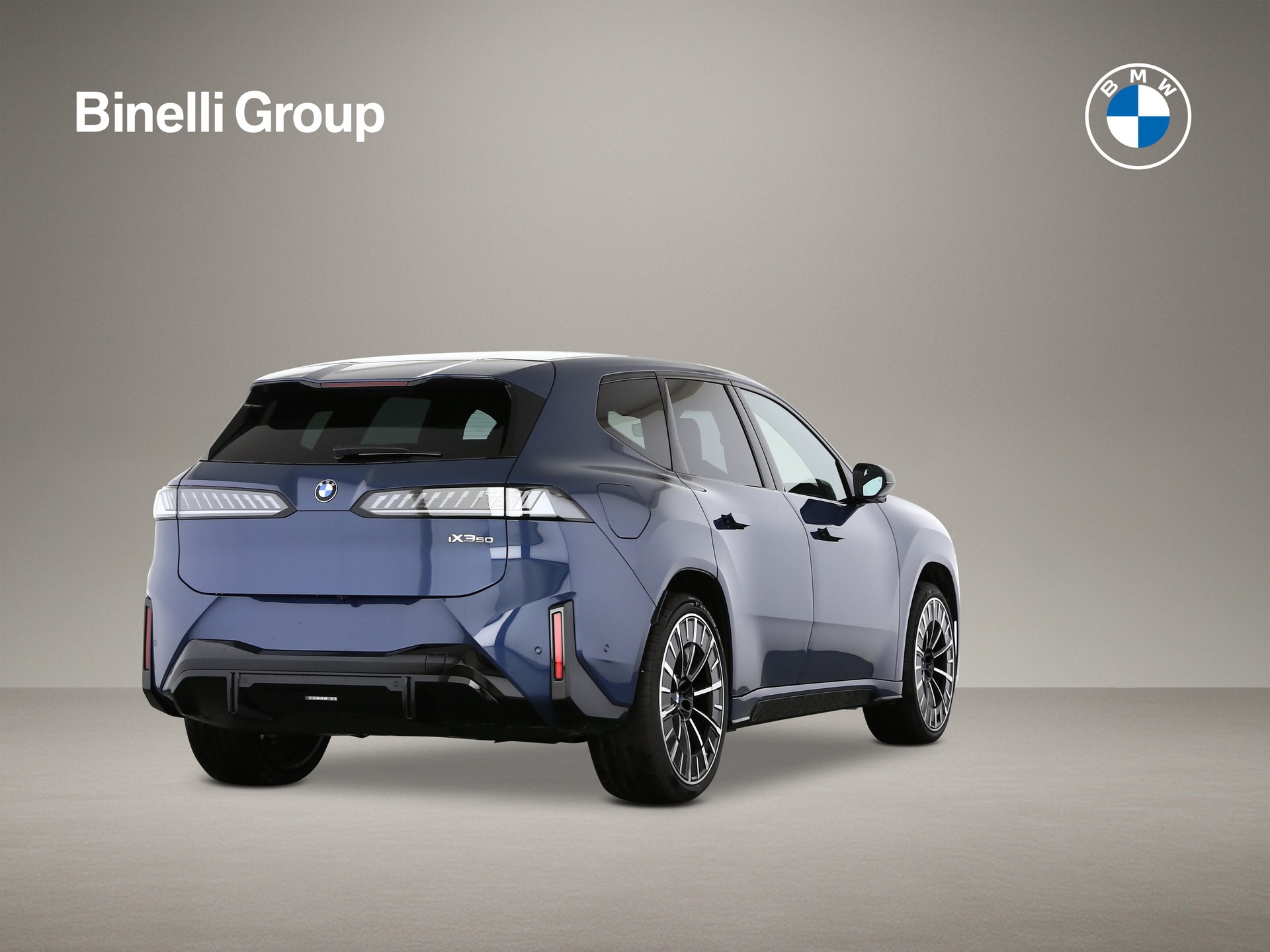 BMW iX3 50 xDrive-showroom-element-1