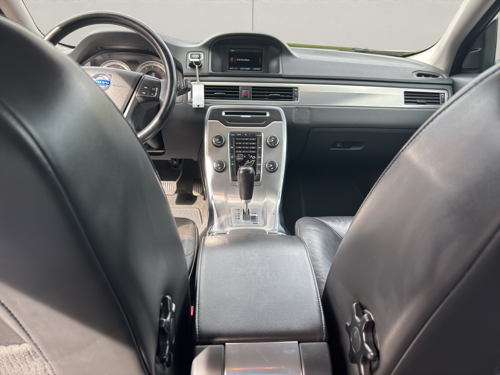 VOLVO XC70 3.0 T6 Kinetic AWD-image-3