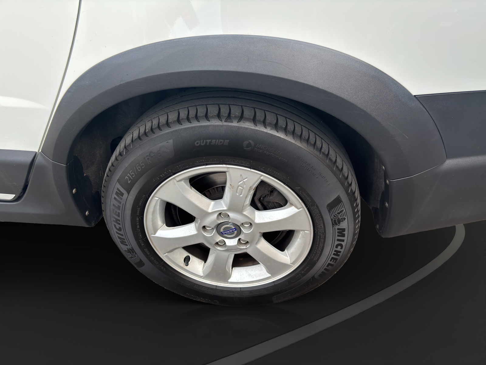 VOLVO XC70 3.0 T6 Kinetic AWD-image-2
