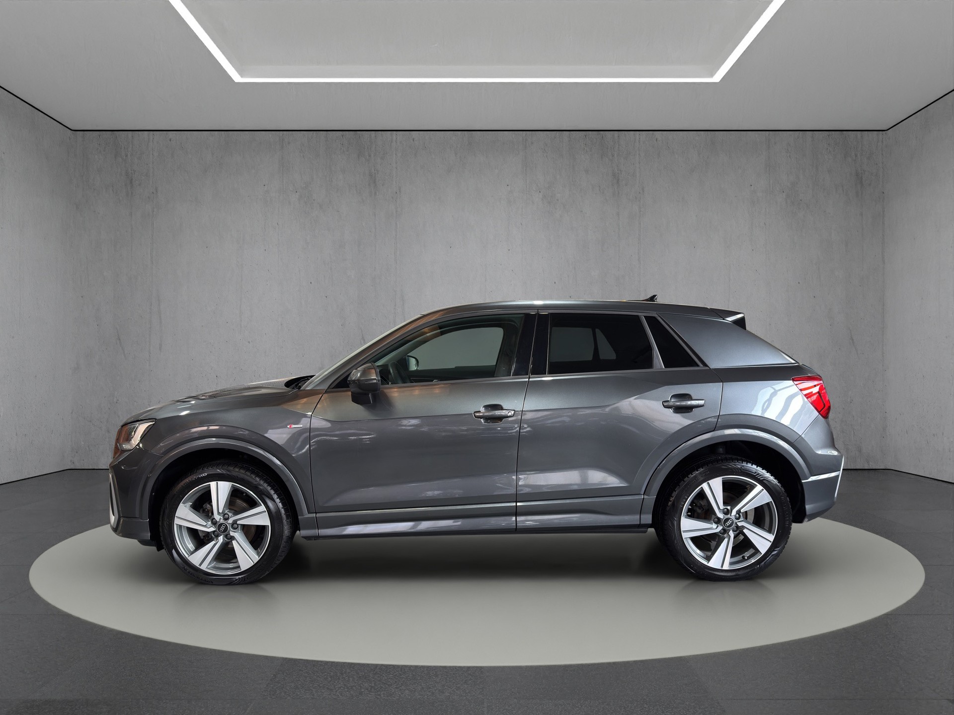 AUDI Q2 2.0 TDI S Line Sport Edition S-tronic "AHK-Leder-Navi-RF.-Kamera"-image-2