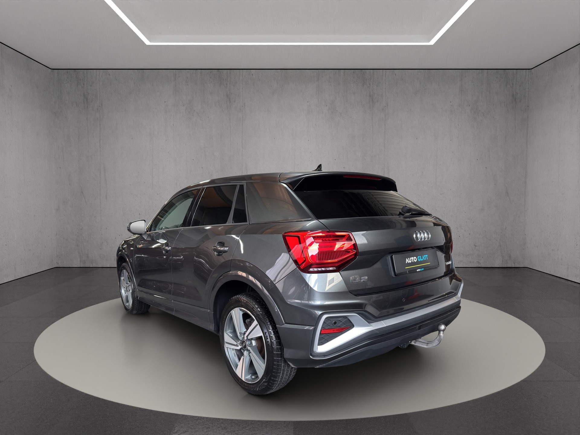 AUDI Q2 2.0 TDI S Line Sport Edition S-tronic "AHK-Leder-Navi-RF.-Kamera"-image-4
