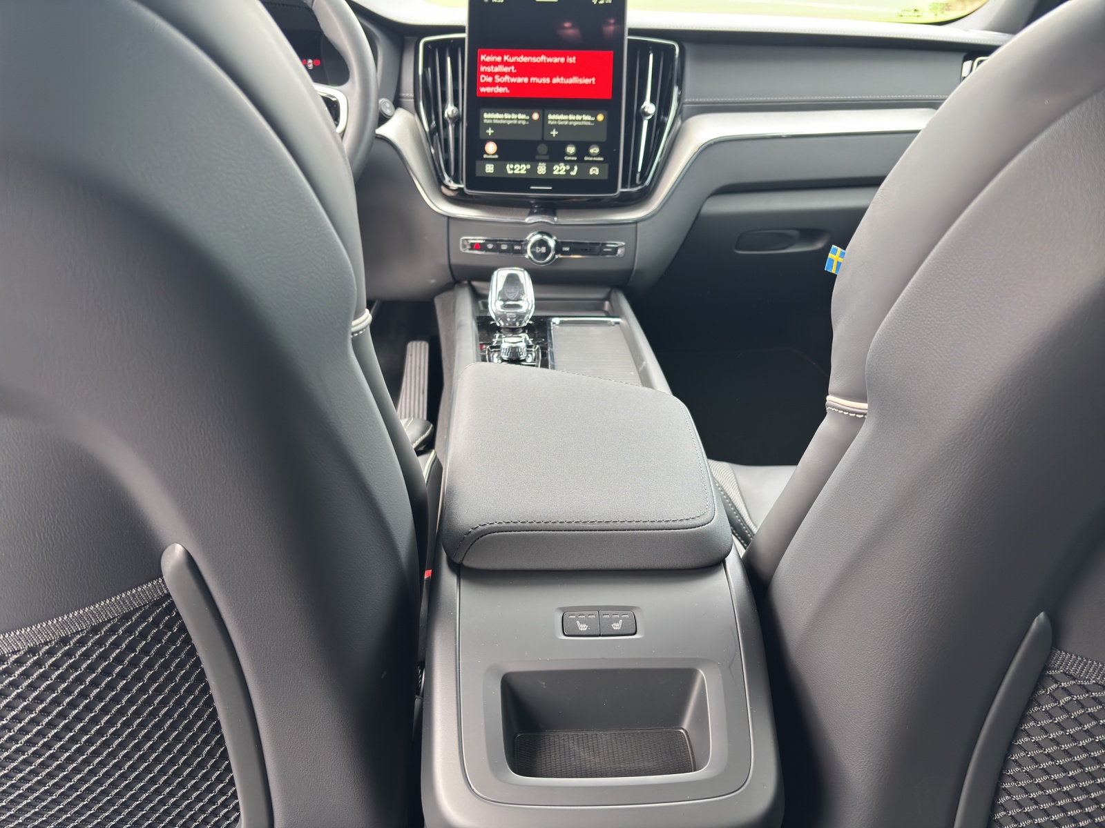 VOLVO XC60 2.0 T8 TE Black Edition eAWD-image-5