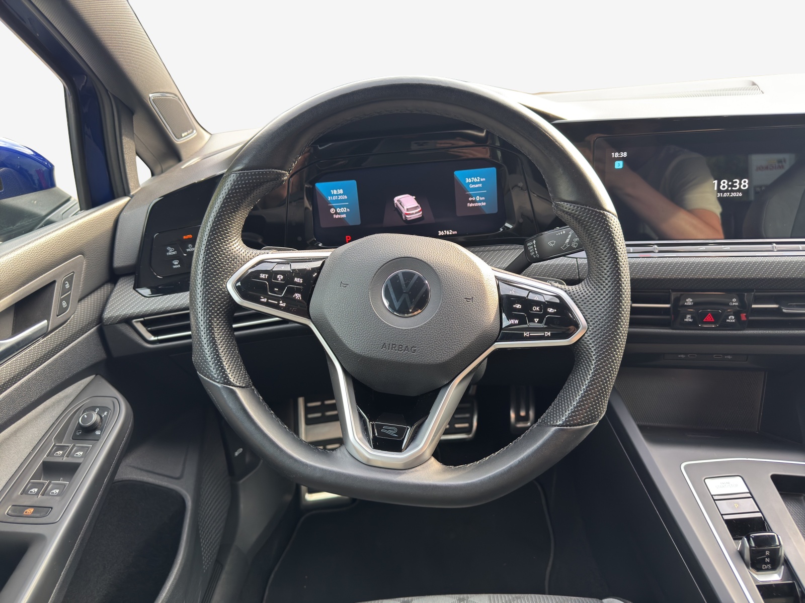 VW Golf 2.0 TSI R-Line DSG 4 Motion-image-9