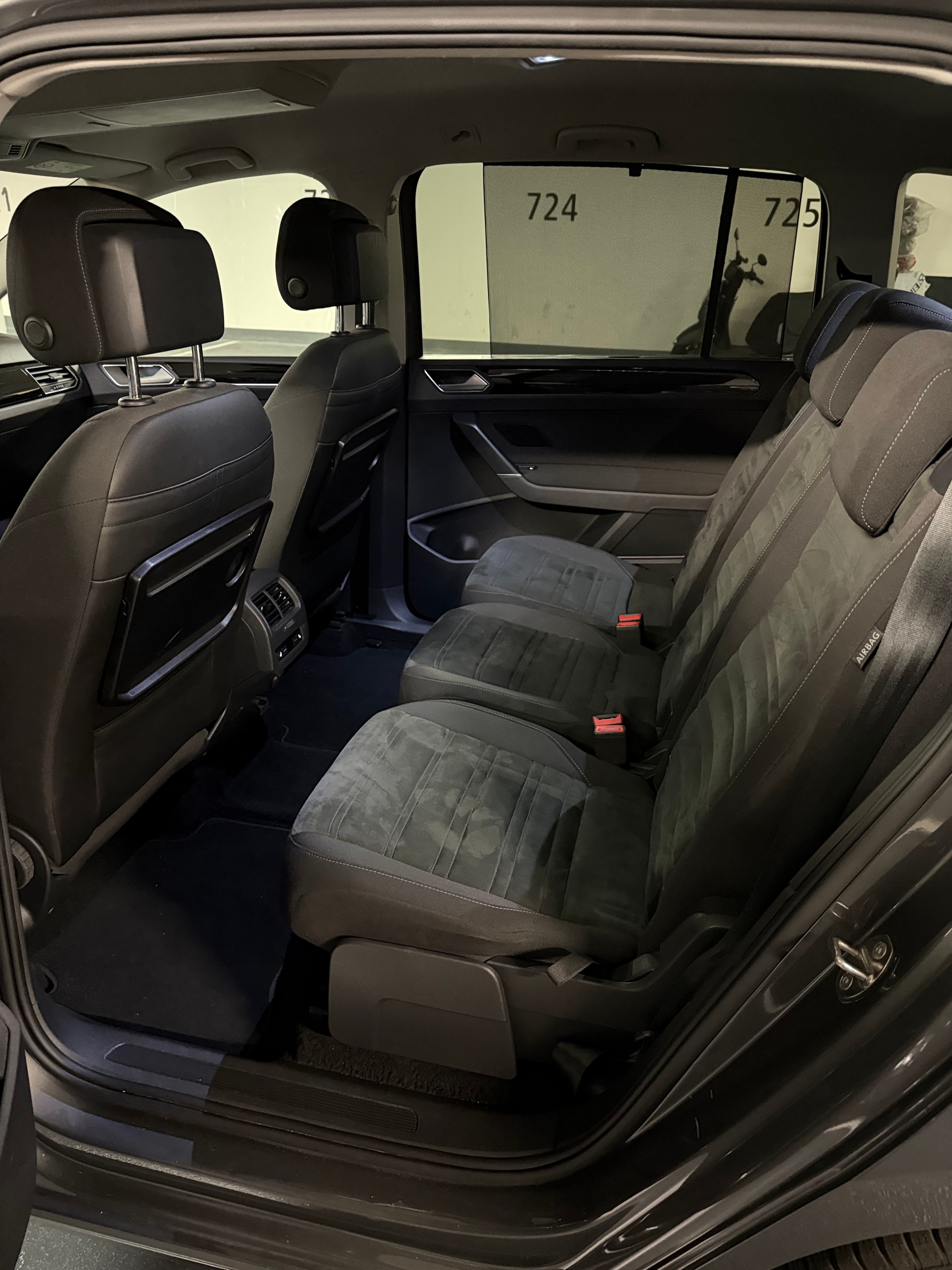 VW Touran 1.8 TSI BlueMotion Technology Highline DSG-image-11