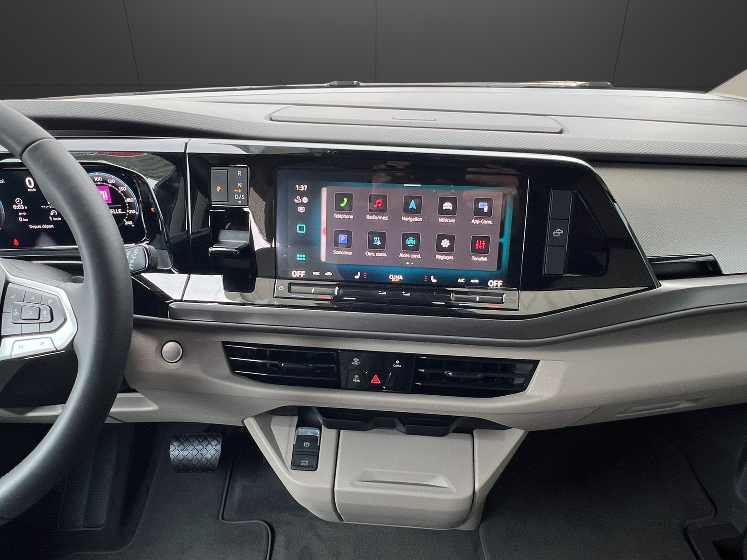 VW California 2.0 TSI Beach Tour Liberty-image-10