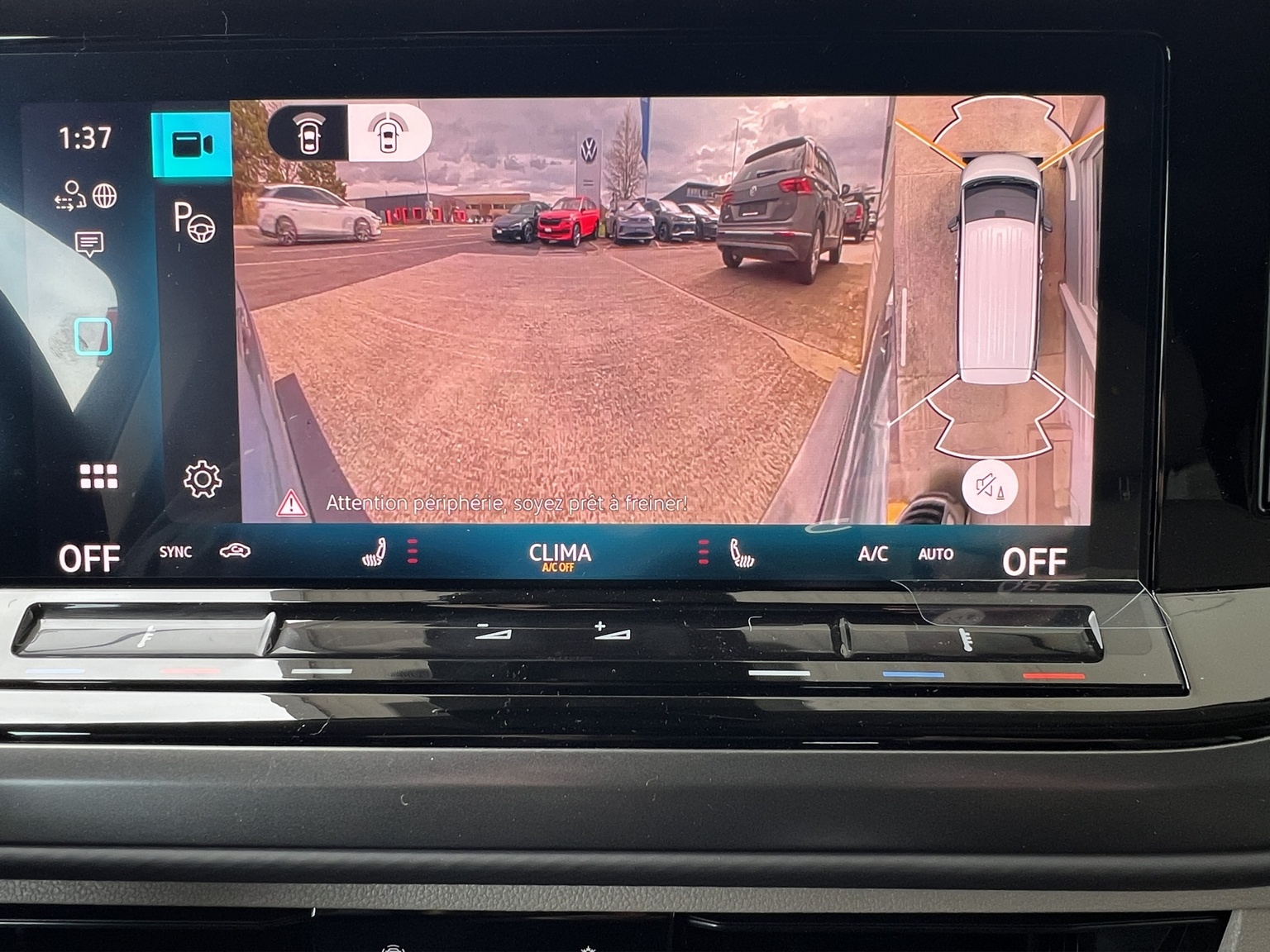VW California 2.0 TSI Beach Tour Liberty-image-11
