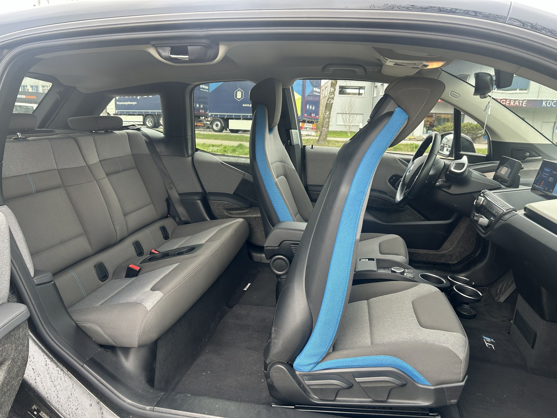 BMW i3s (120Ah) Fleet Edition-image-3