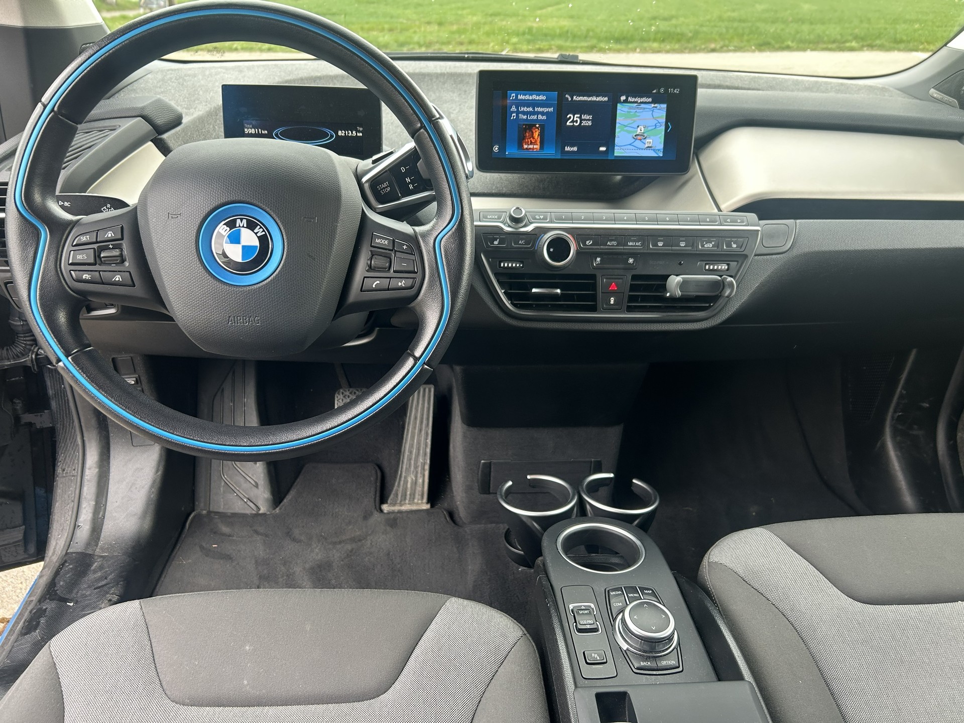 BMW i3s (120Ah) Fleet Edition-image-4
