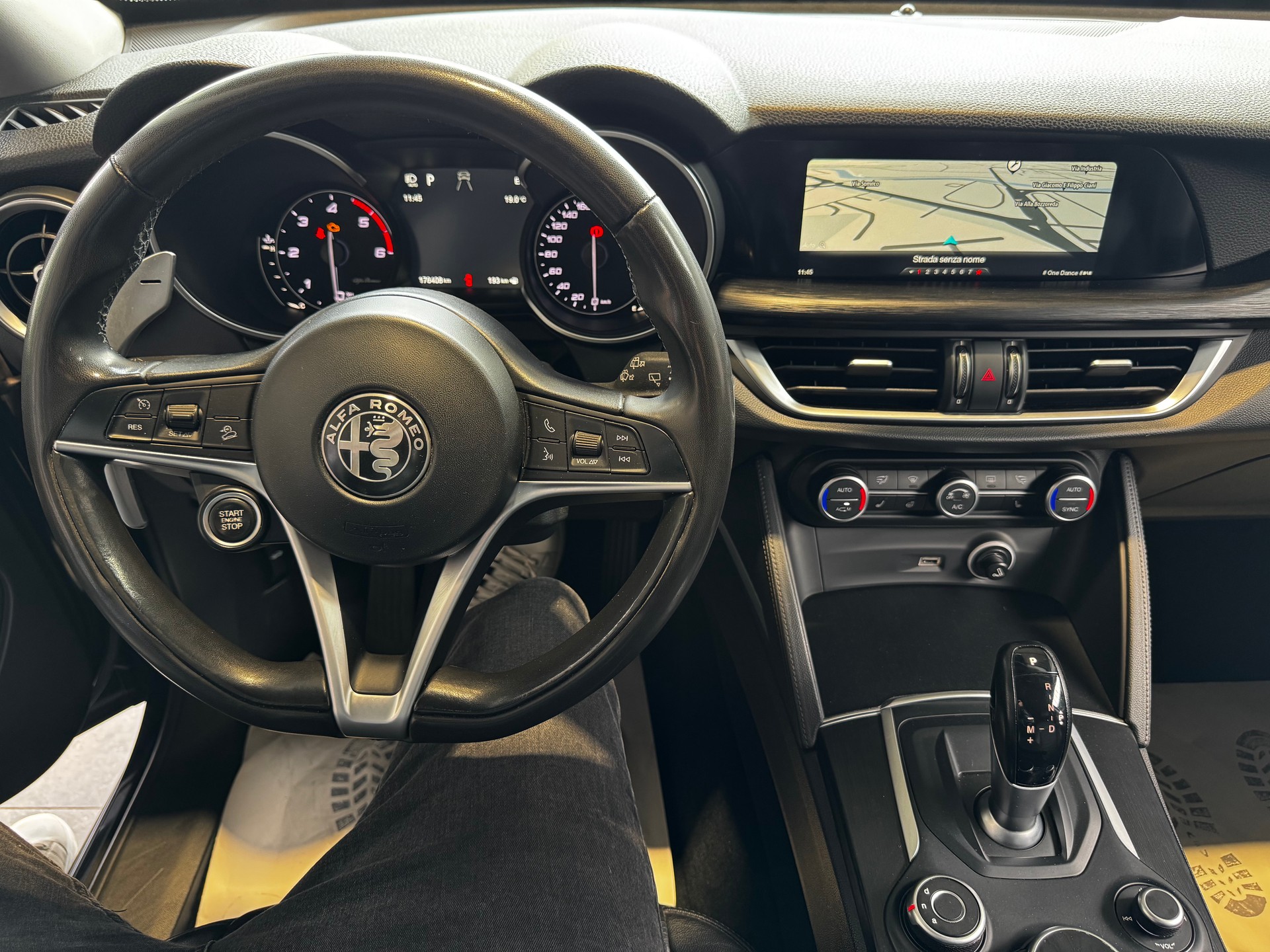 ALFA ROMEO Stelvio 2.2 JTDM Executive Q4 Automatic-image-10