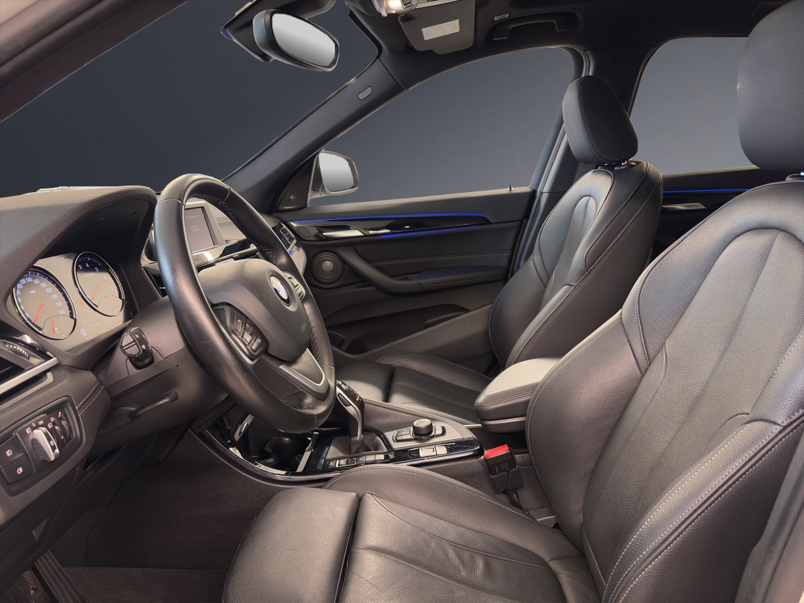BMW X1 sDrive 18i xLine-image-6