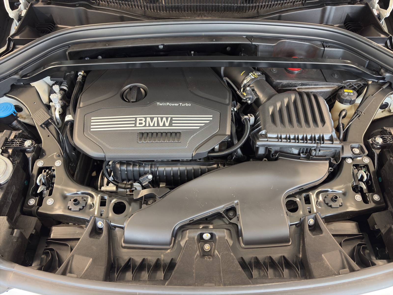 BMW X1 sDrive 18i xLine-image-17